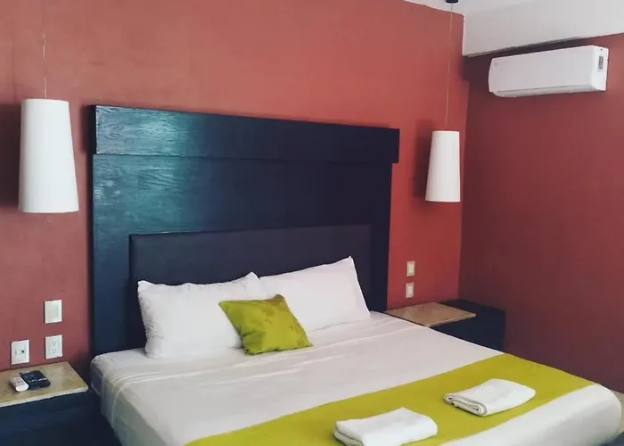 Blvd - 5th Avenue, Hotel 3*