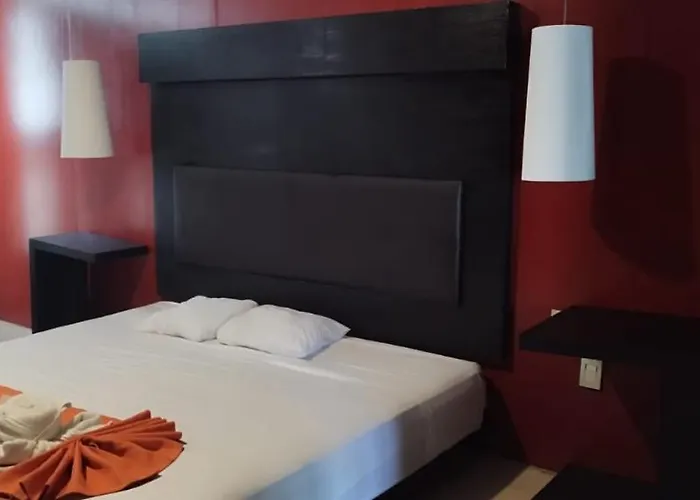 Blvd - 5th Avenue, 3*